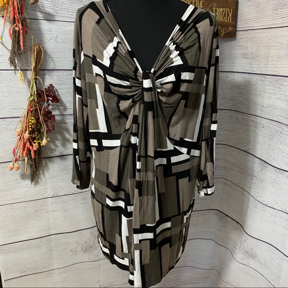 Ellos front-knot 1/2 sleeve geometric neutral top